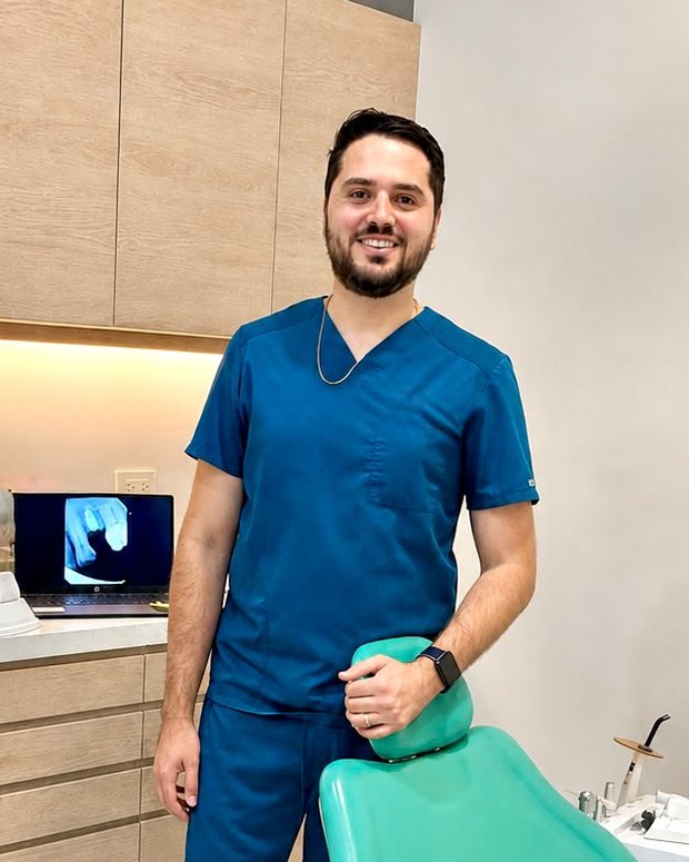 Especialista en Periodoncia e Implantología Oral en Zibá Clínica Dental